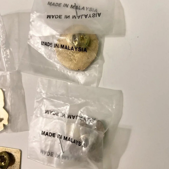 Vintage Hockey Beer Pins Skyhawks Beer Cap Ottawa Senators Montreal  Canadiens - Picture 8 of 10